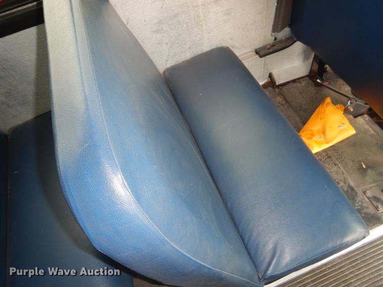 image for item EW9571 2006 Freightliner Thomas school bus