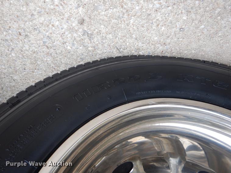 image for item EW9571 2006 Freightliner Thomas school bus