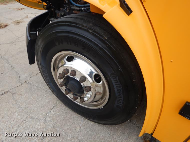 image for item EW9571 2006 Freightliner Thomas school bus