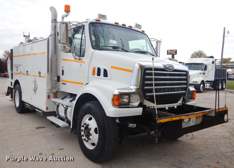 image for item EW9573 2008 Sterling service truck with crane