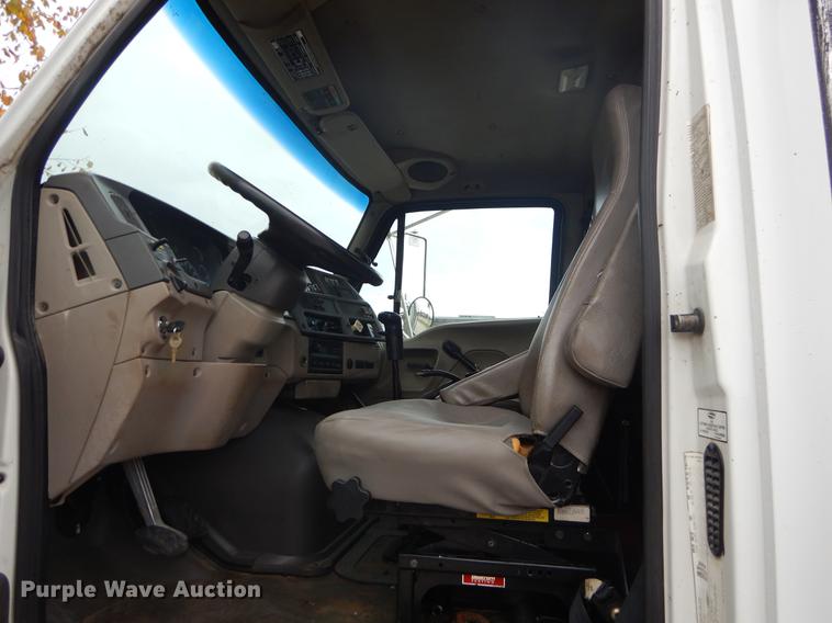 image for item EW9573 2008 Sterling service truck with crane