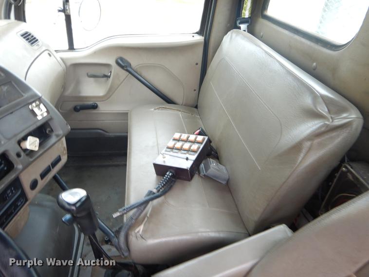 image for item EW9573 2008 Sterling service truck with crane