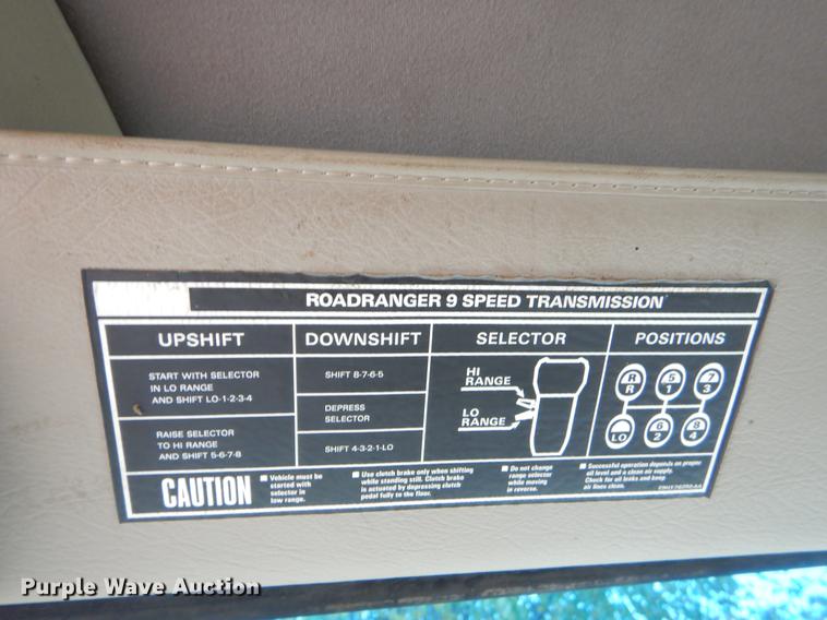 image for item EW9573 2008 Sterling service truck with crane