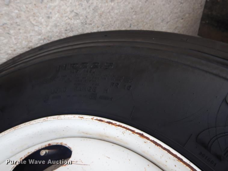 image for item EW9573 2008 Sterling service truck with crane