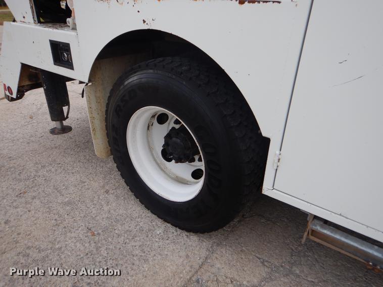 image for item EW9573 2008 Sterling service truck with crane