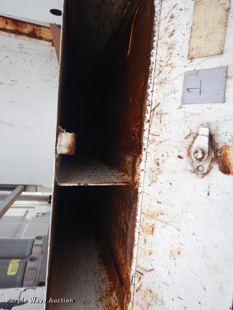 image for item EW9573 2008 Sterling service truck with crane