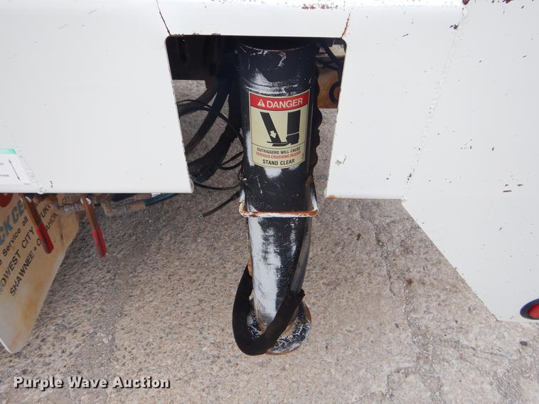 image for item EW9573 2008 Sterling service truck with crane