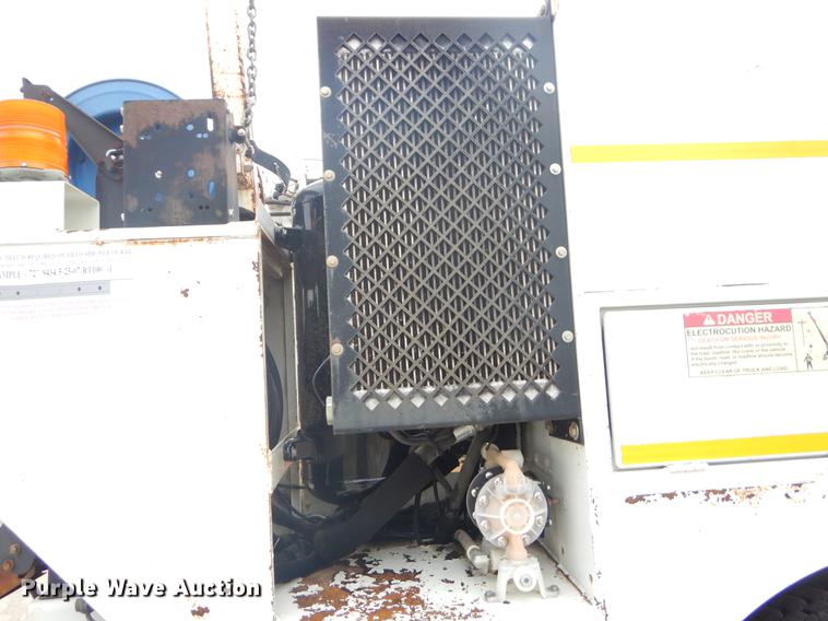 image for item EW9573 2008 Sterling service truck with crane