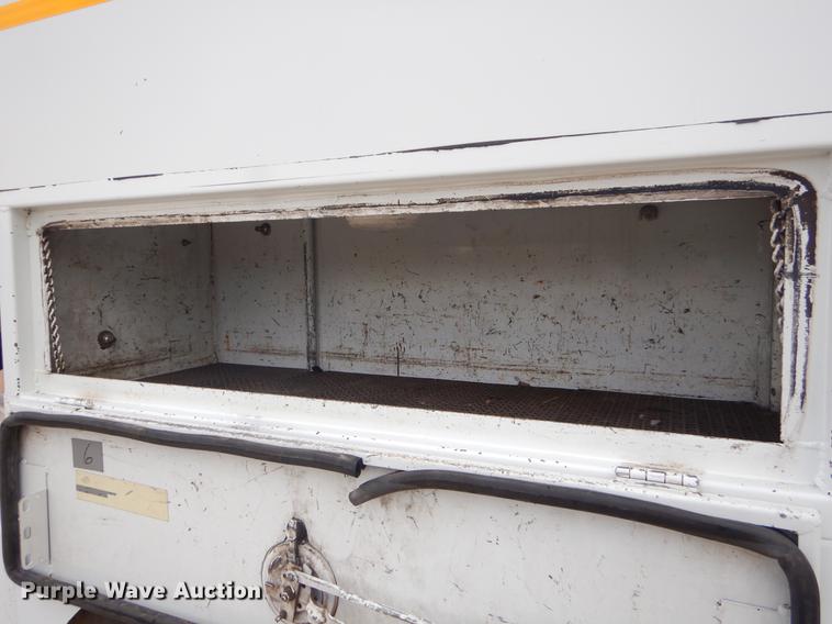 image for item EW9573 2008 Sterling service truck with crane