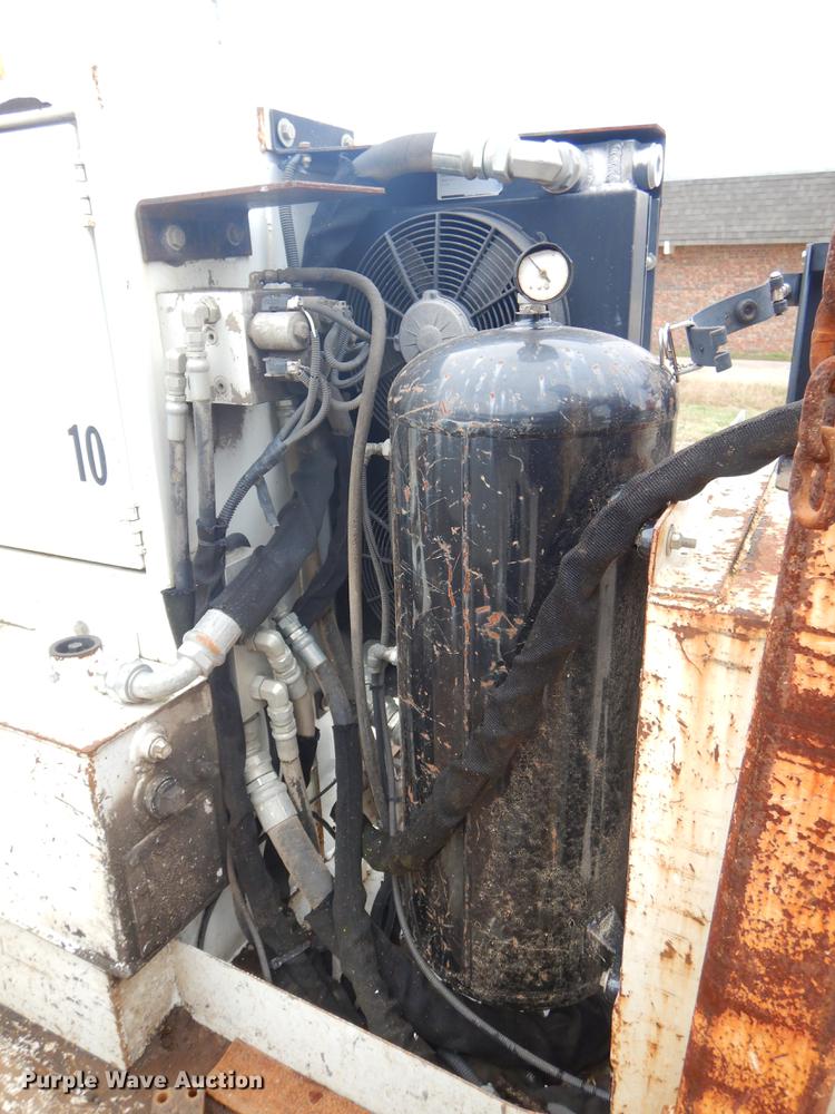 image for item EW9573 2008 Sterling service truck with crane