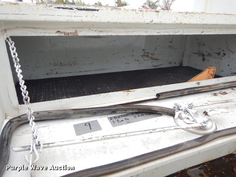 image for item EW9573 2008 Sterling service truck with crane