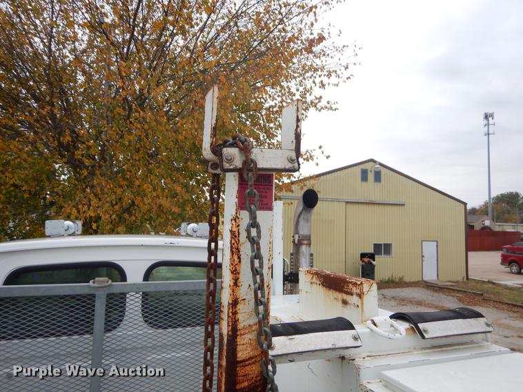 image for item EW9573 2008 Sterling service truck with crane