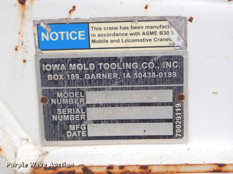 image for item EW9573 2008 Sterling service truck with crane