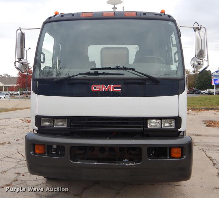 image for item EW9574 2006 GMC T7500 satellite broadcasting truck