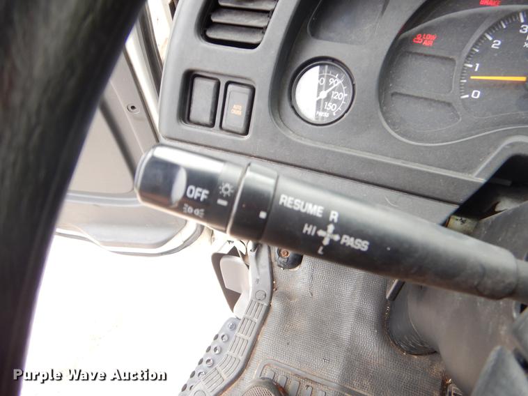 image for item EW9574 2006 GMC T7500 satellite broadcasting truck