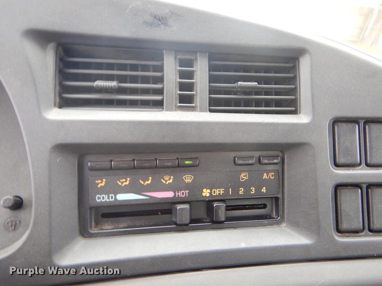 image for item EW9574 2006 GMC T7500 satellite broadcasting truck