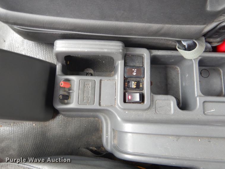 image for item EW9574 2006 GMC T7500 satellite broadcasting truck