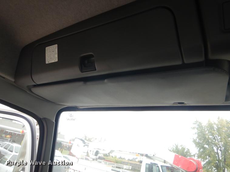 image for item EW9574 2006 GMC T7500 satellite broadcasting truck