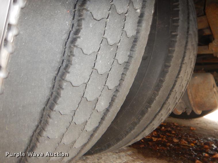 image for item EW9574 2006 GMC T7500 satellite broadcasting truck