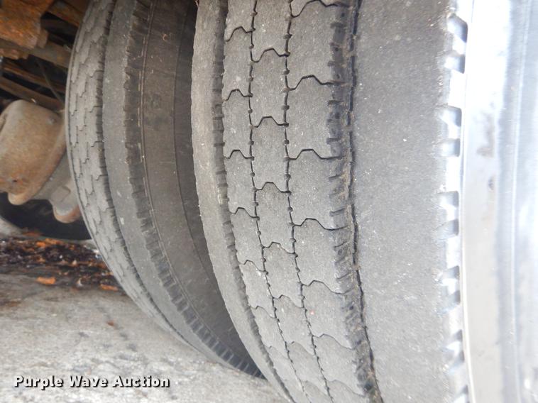 image for item EW9574 2006 GMC T7500 satellite broadcasting truck