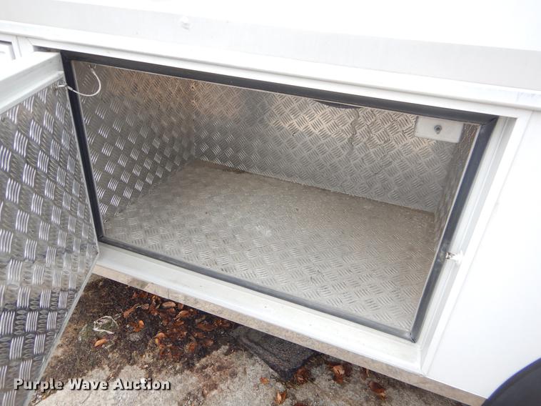 image for item EW9574 2006 GMC T7500 satellite broadcasting truck