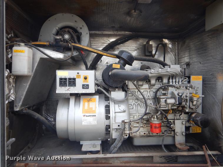 image for item EW9574 2006 GMC T7500 satellite broadcasting truck