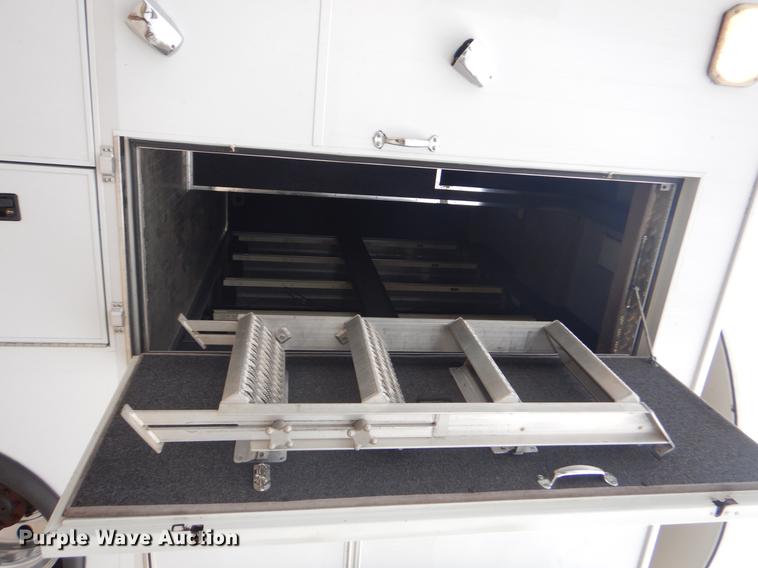 image for item EW9574 2006 GMC T7500 satellite broadcasting truck