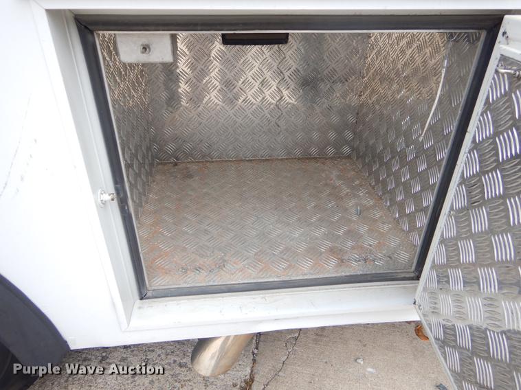 image for item EW9574 2006 GMC T7500 satellite broadcasting truck