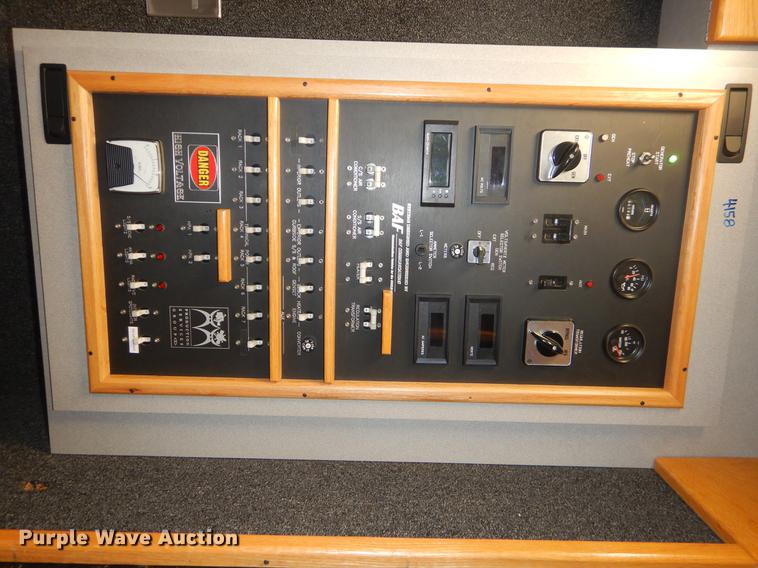 image for item EW9574 2006 GMC T7500 satellite broadcasting truck