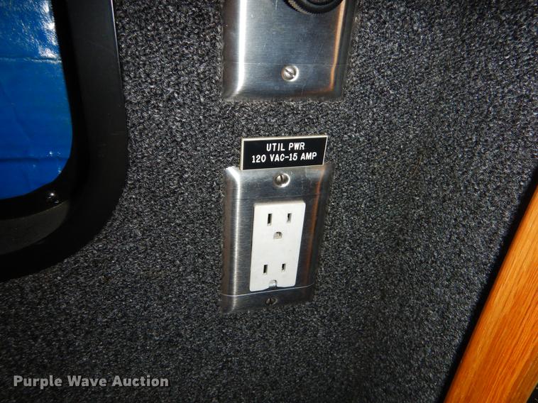 image for item EW9574 2006 GMC T7500 satellite broadcasting truck