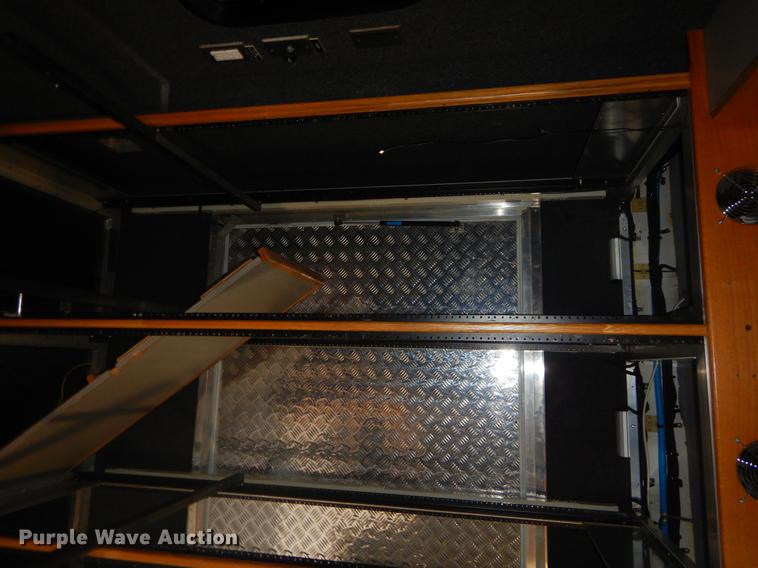 image for item EW9574 2006 GMC T7500 satellite broadcasting truck