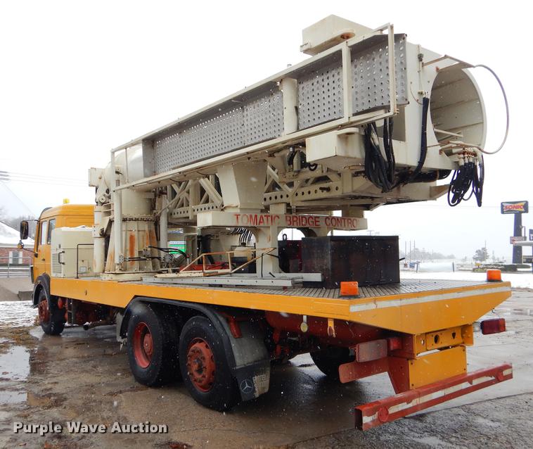 image for item EW9665 1987 Mercedes Benz bridge repair truck