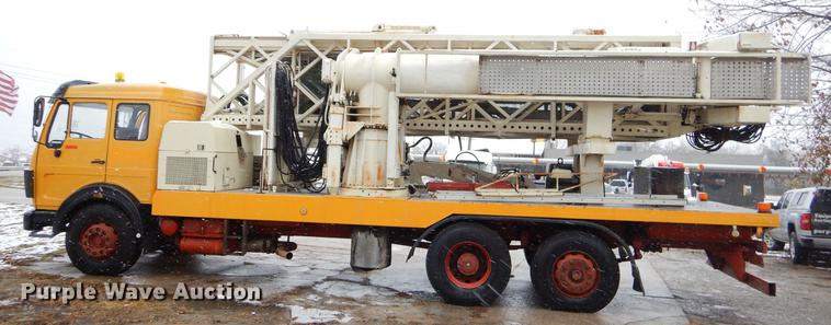 image for item EW9665 1987 Mercedes Benz bridge repair truck