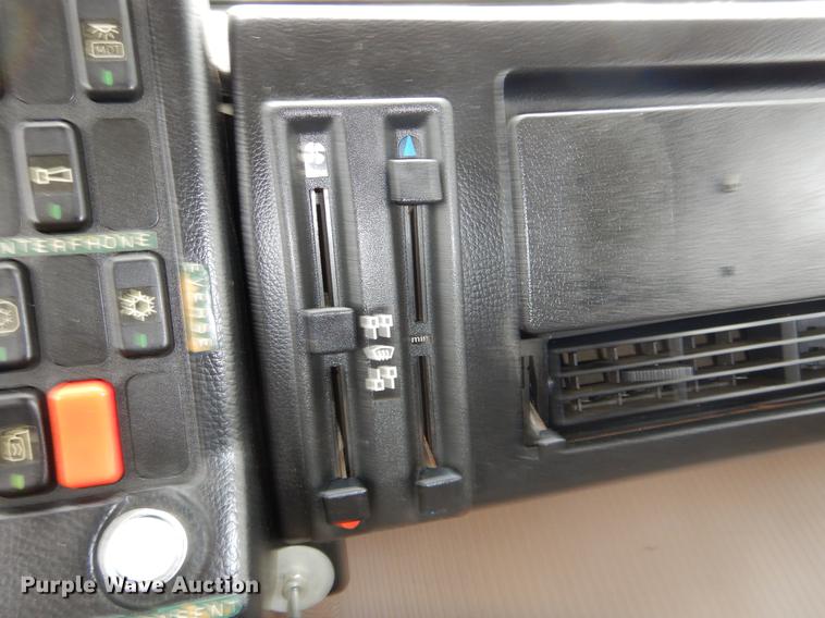 image for item EW9665 1987 Mercedes Benz bridge repair truck