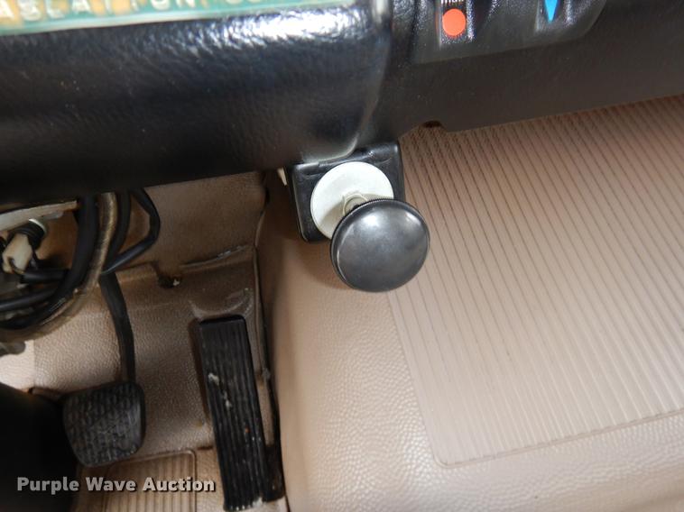 image for item EW9665 1987 Mercedes Benz bridge repair truck