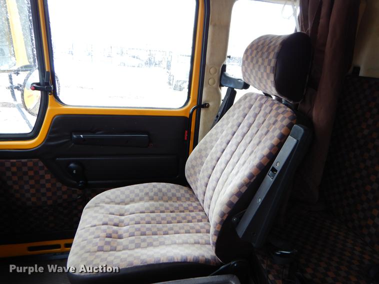 image for item EW9665 1987 Mercedes Benz bridge repair truck