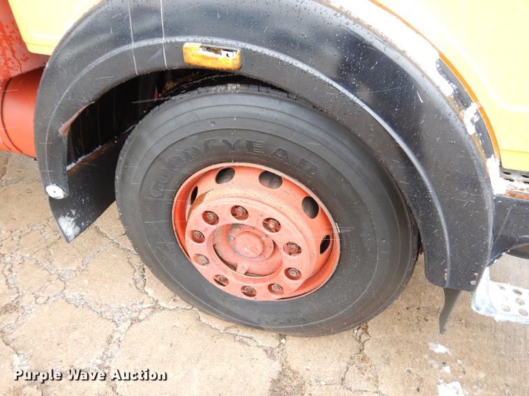 image for item EW9665 1987 Mercedes Benz bridge repair truck