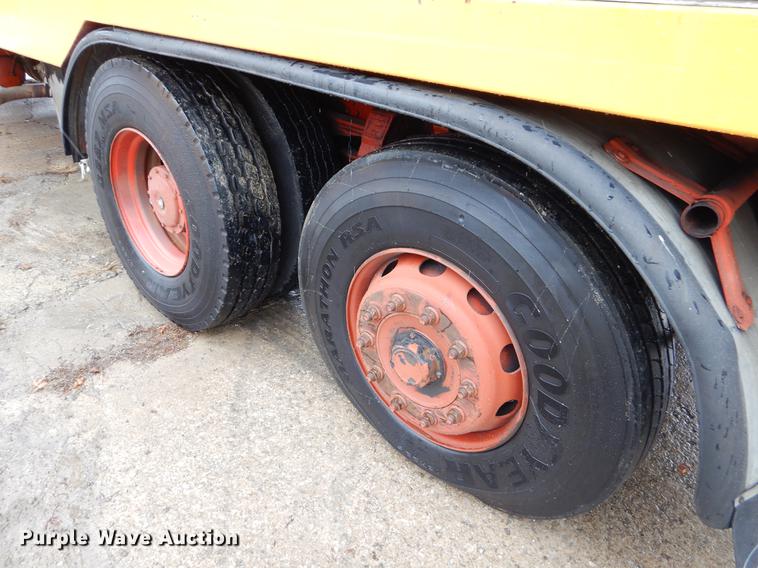 image for item EW9665 1987 Mercedes Benz bridge repair truck