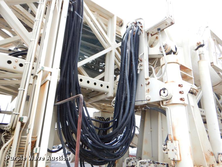 image for item EW9665 1987 Mercedes Benz bridge repair truck