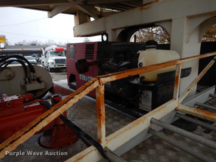 image for item EW9665 1987 Mercedes Benz bridge repair truck