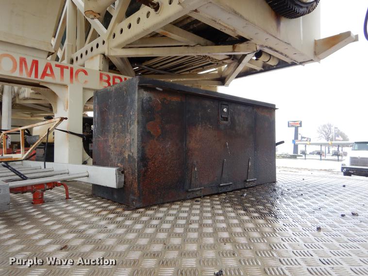 image for item EW9665 1987 Mercedes Benz bridge repair truck