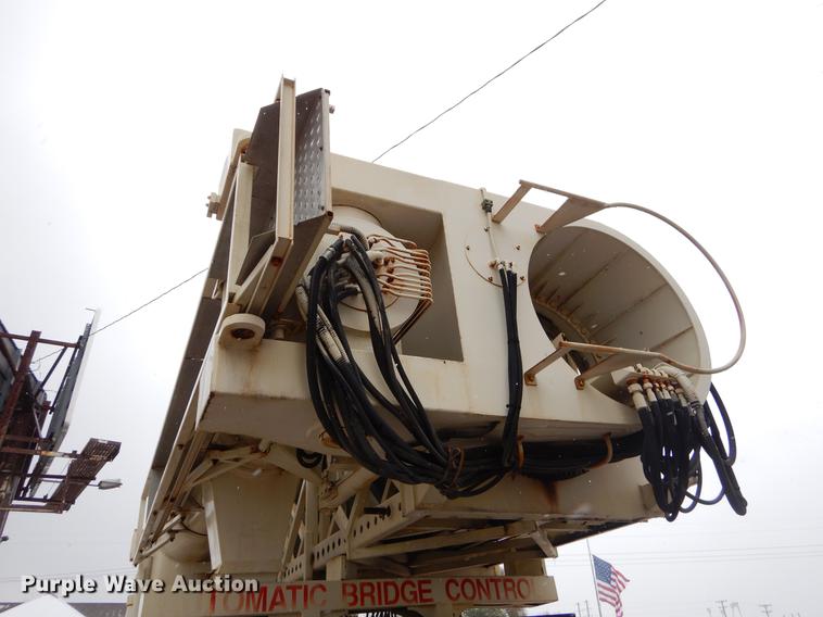 image for item EW9665 1987 Mercedes Benz bridge repair truck