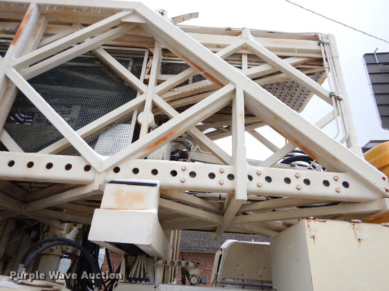 image for item EW9665 1987 Mercedes Benz bridge repair truck