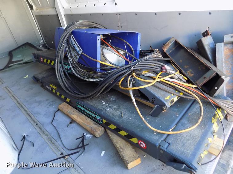 image for item FE9254 Hofmann 9K Variolift Dual Scissor XL vehicle lift