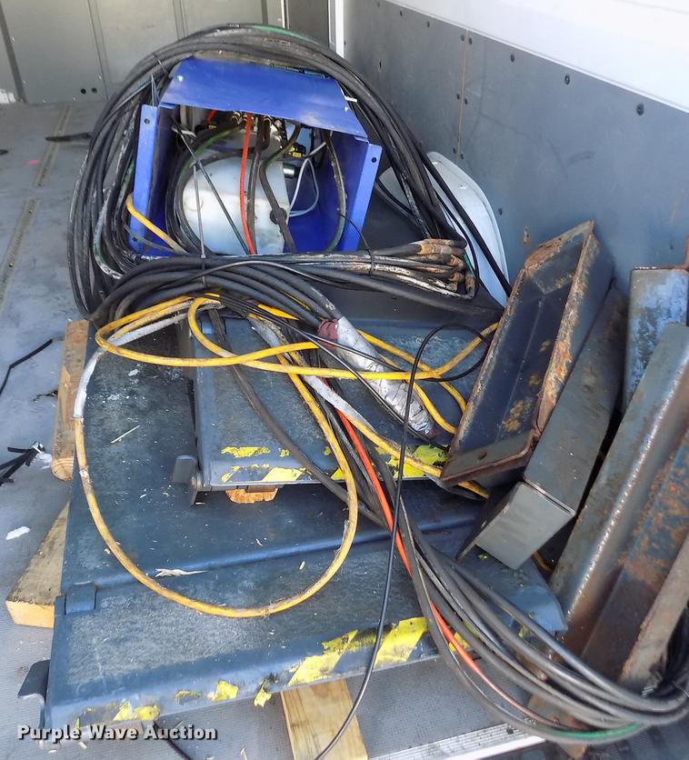 image for item FE9254 Hofmann 9K Variolift Dual Scissor XL vehicle lift