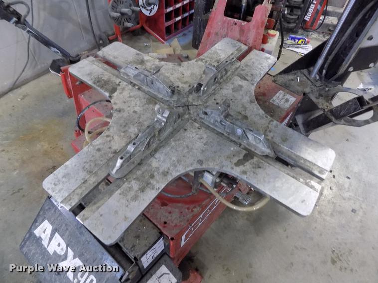 image for item FE9257 Coats APX90A tire changer