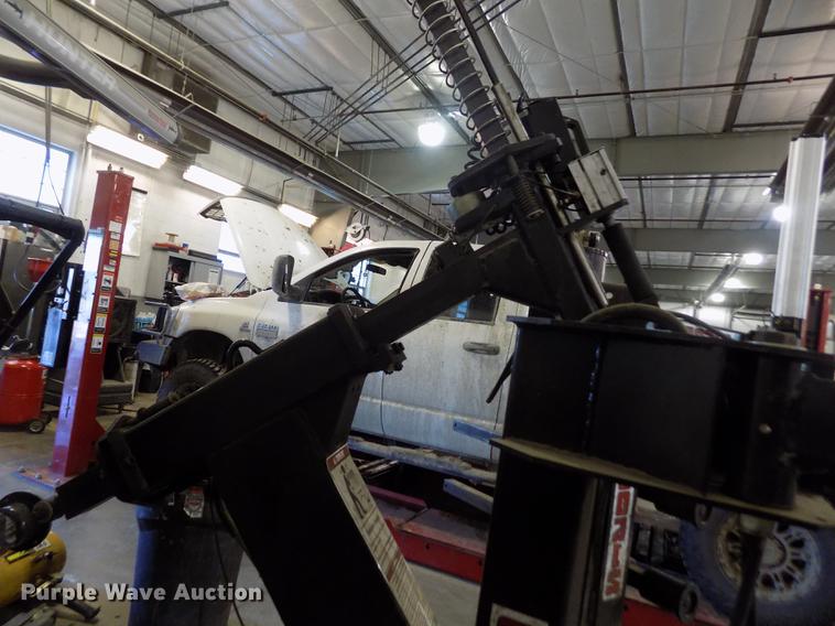 image for item FE9257 Coats APX90A tire changer