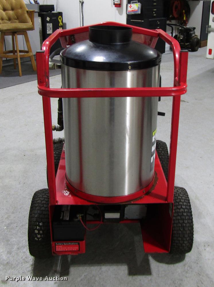 image for item FJ9563 Easy Kleen Magnum 4000 Series Gold RB5050HR pressure washer