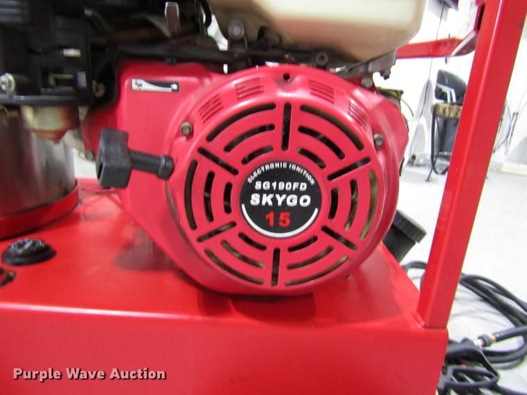 image for item FJ9563 Easy Kleen Magnum 4000 Series Gold RB5050HR pressure washer