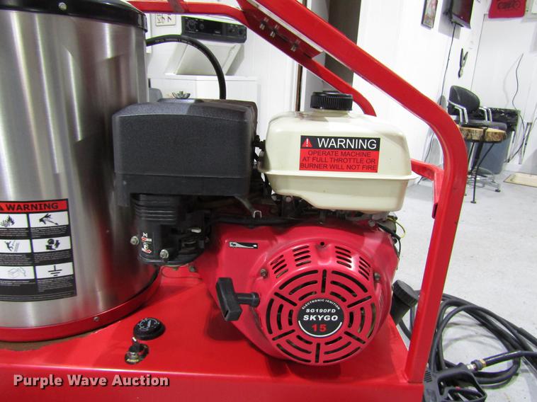 image for item FJ9563 Easy Kleen Magnum 4000 Series Gold RB5050HR pressure washer